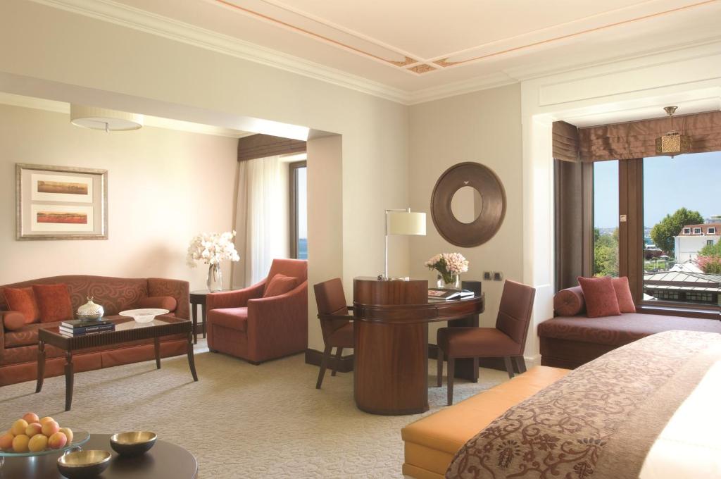 four seasons bosphorus hotel junior suite room