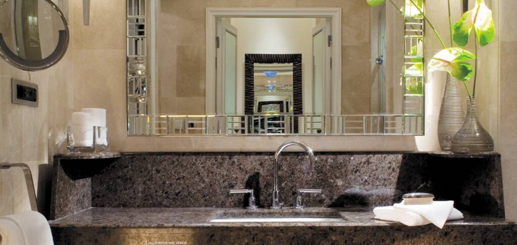 four seasons hotel junior suite room