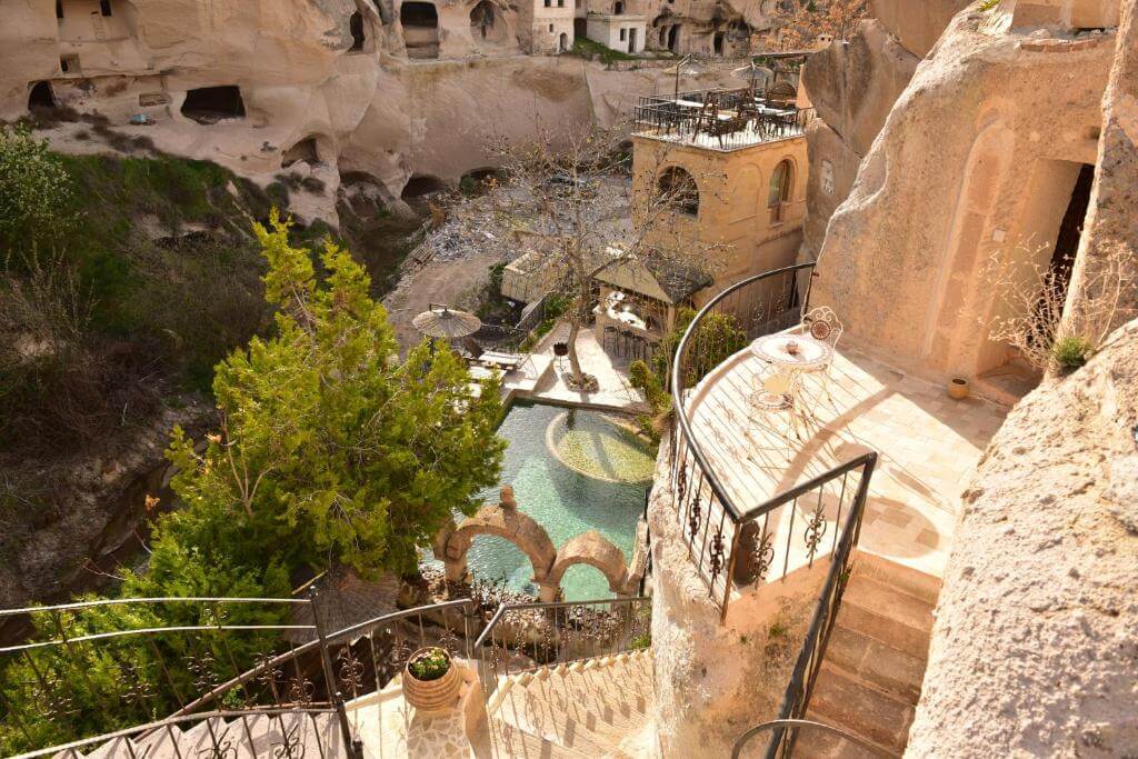 gamirasu cave hotel outside