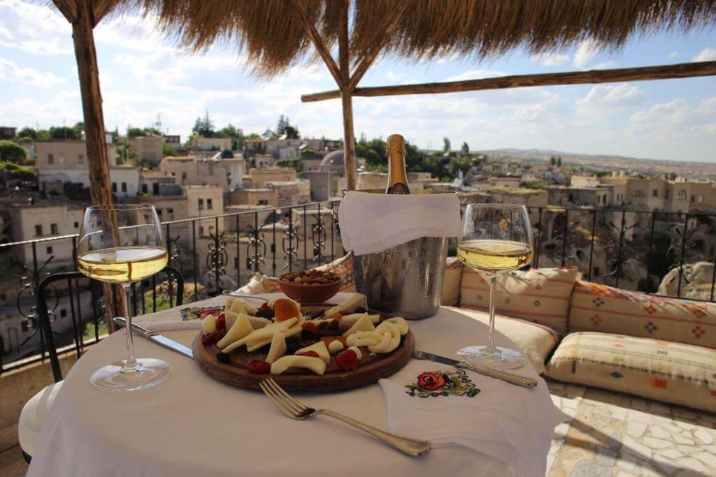 gamirasu cave hotel view