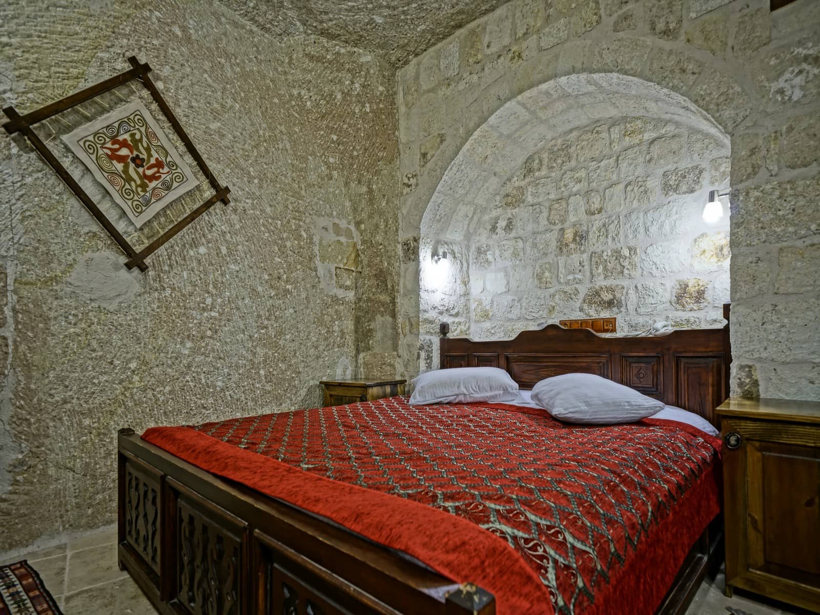 mdc cave hotel luxury room
