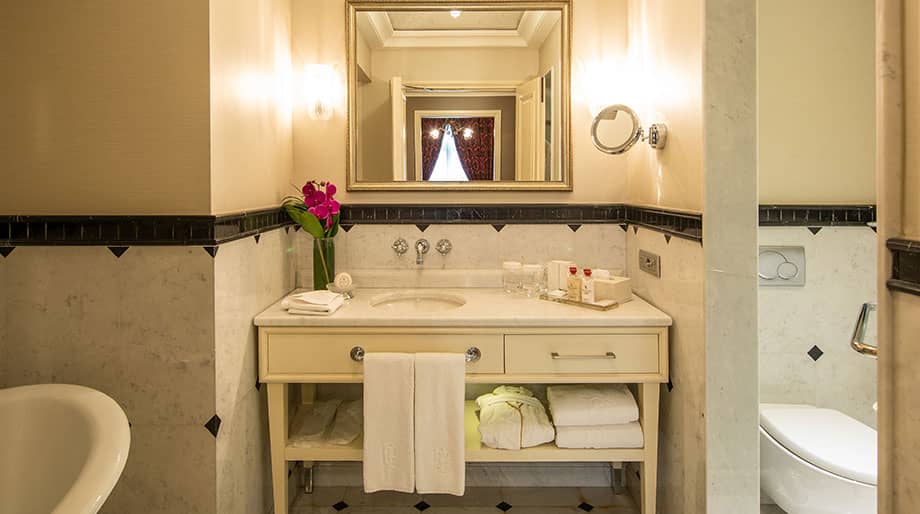 pera palace hotel deluxe golden horn room king