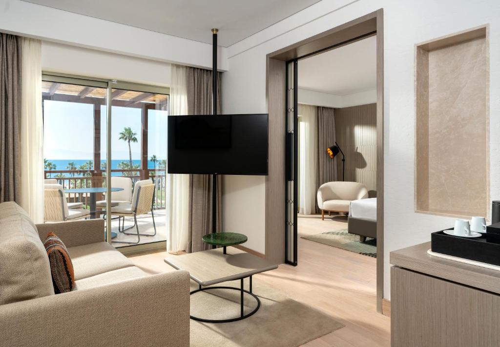 radisson collection suite room