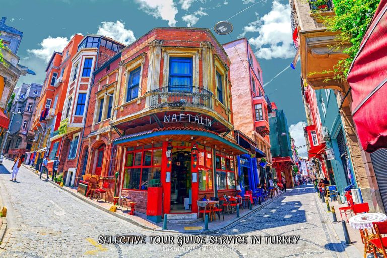 selective tour guide in service in turkey