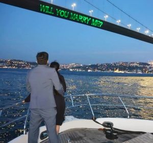 wedding proposal Istanbul on Private yacht
